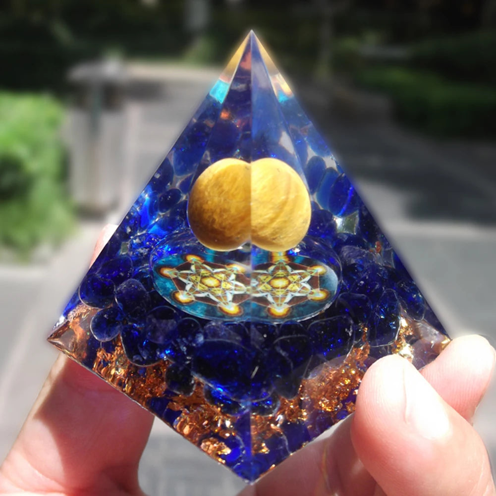 Orgonit Pyramide – Amethyst & Peridot Kristalle, Energie-Generator für Meditation, Reiki, Chakra-Heilung & Schutz