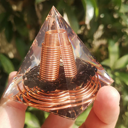 Spiralförmige Kupferdraht-Orgonit-Pyramide aus Obsidian – Heilenergie & Yoga-Meditations-Ornament